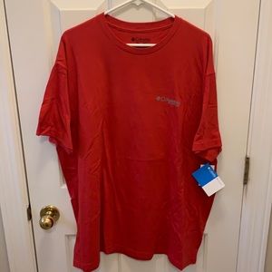 Red Columbia T-Shirt. XXL. NWT